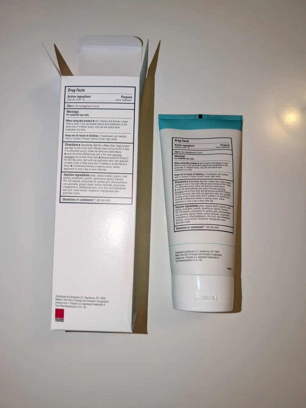 Proactiv Smoothing BHA Cleanser - White & Teal